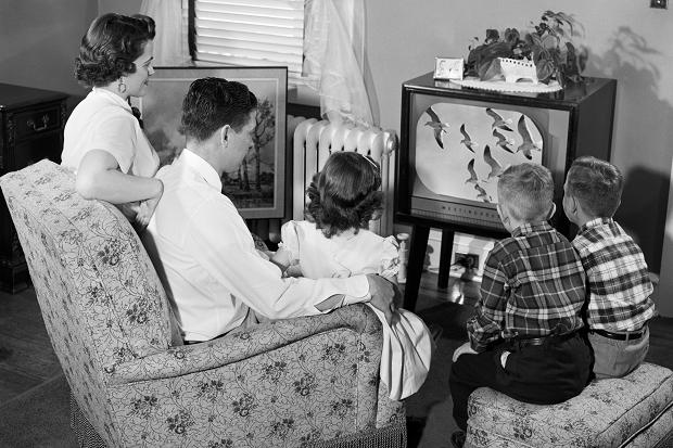 Americans Read an Average of 16.8 Minutes Per Day; Spend 166.2 Minutes Watching TV